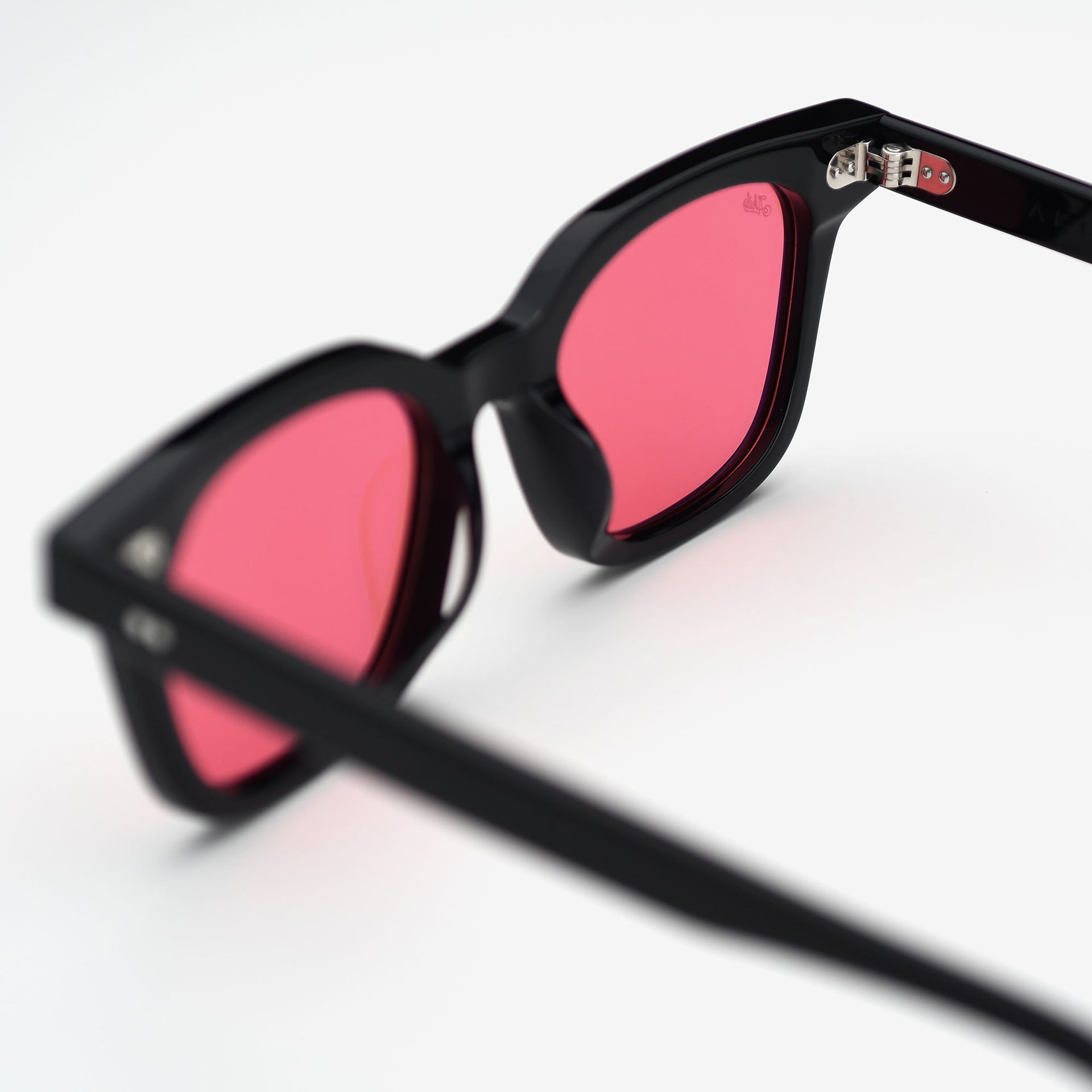 Black / Rose