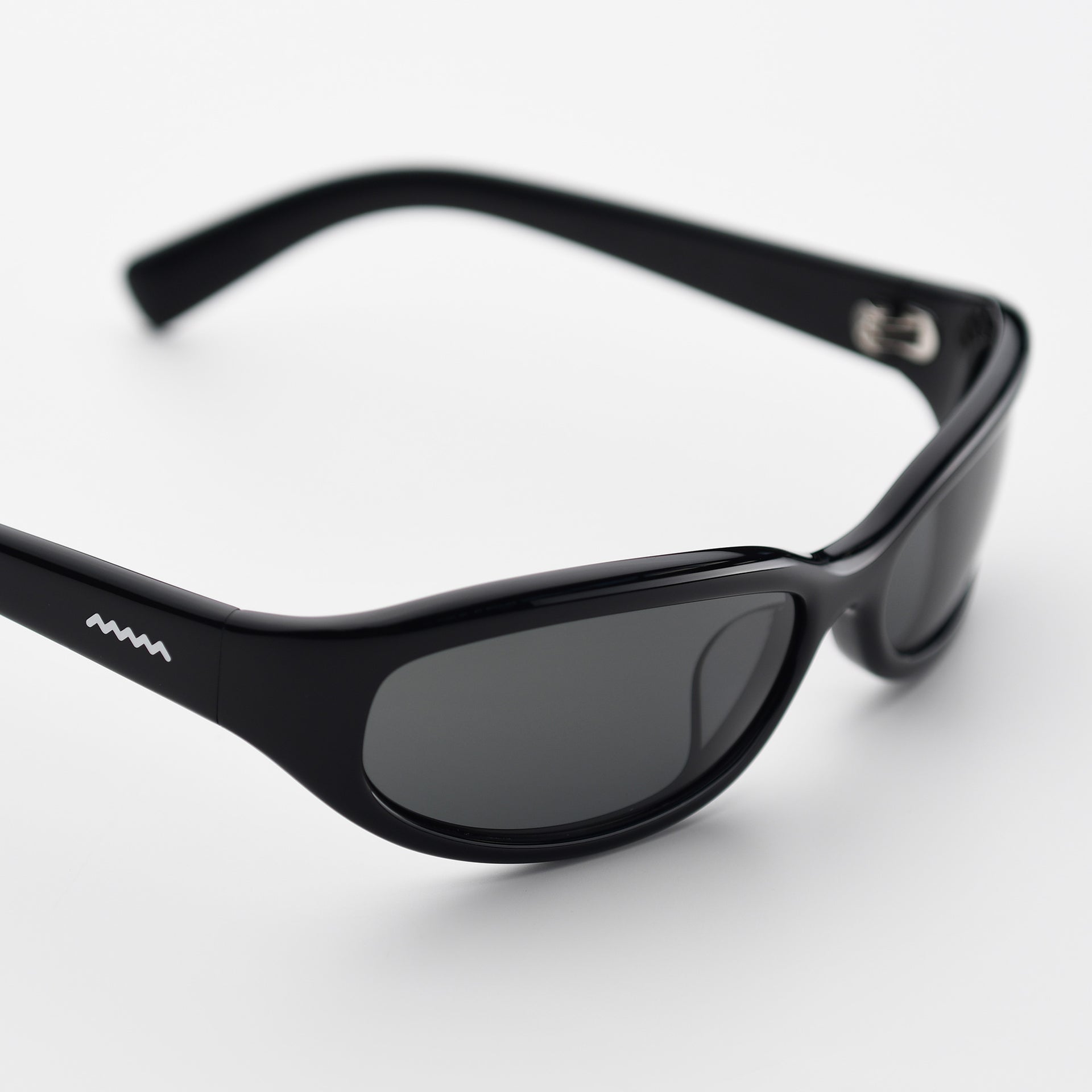 Black / Black