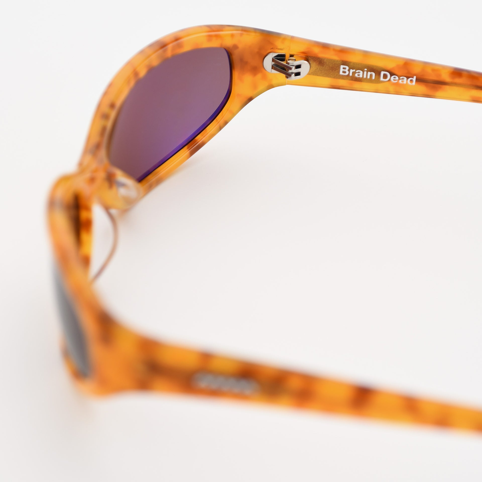 Lt Tortoise / Brown