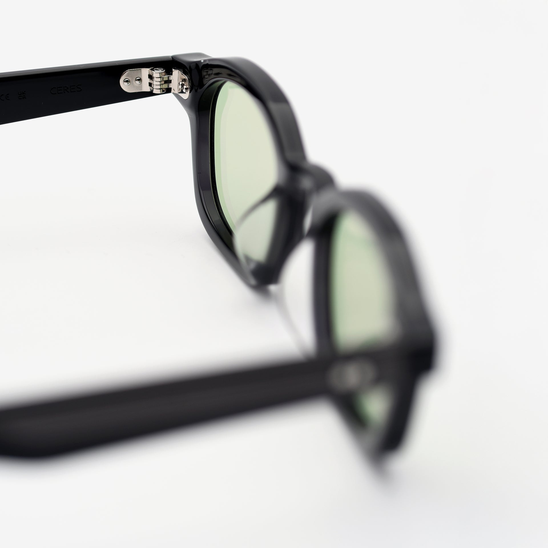 Black / Lt Green