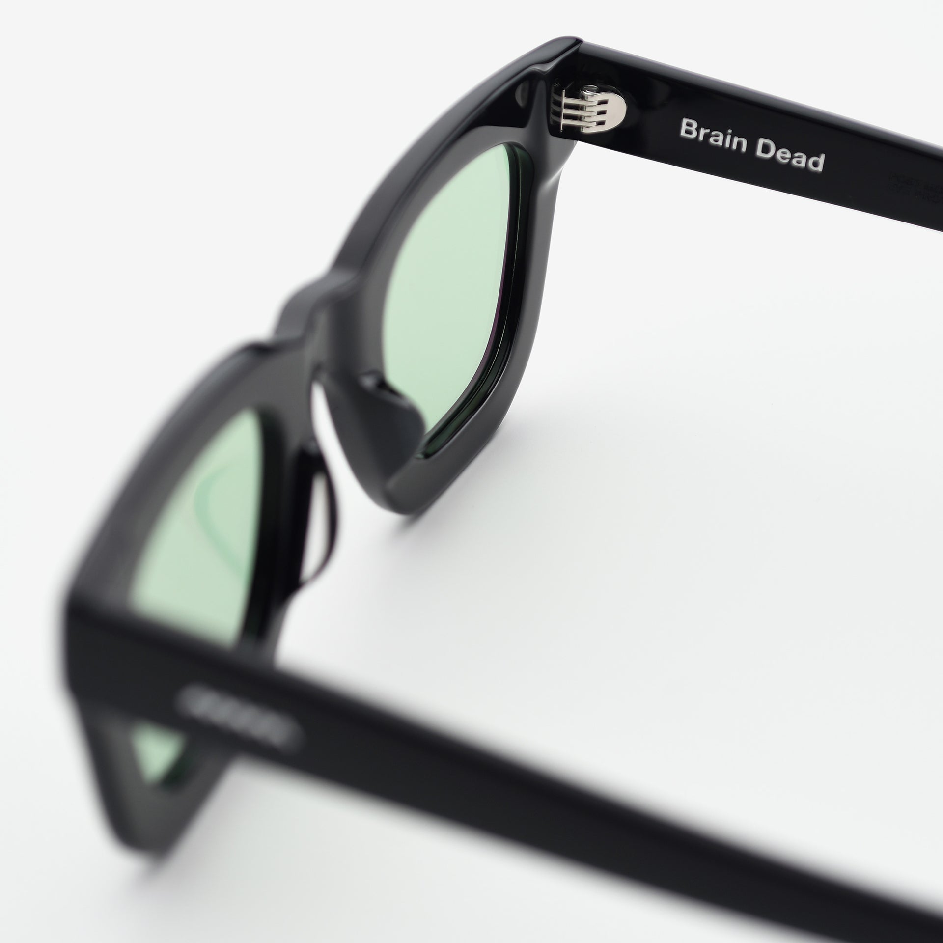 Black / Lt Green