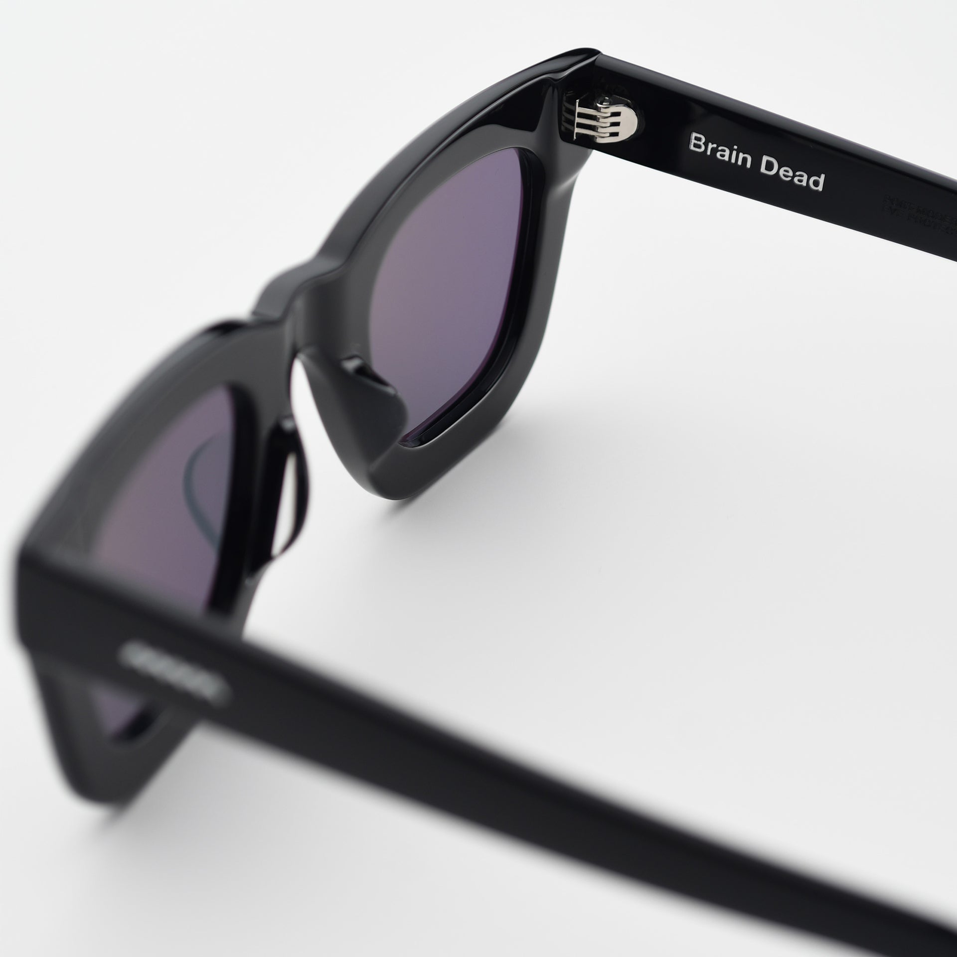 Black / Black