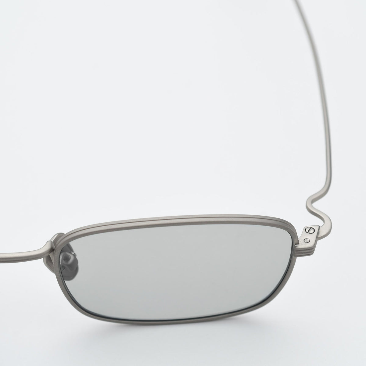 Brushed Silver / Grey