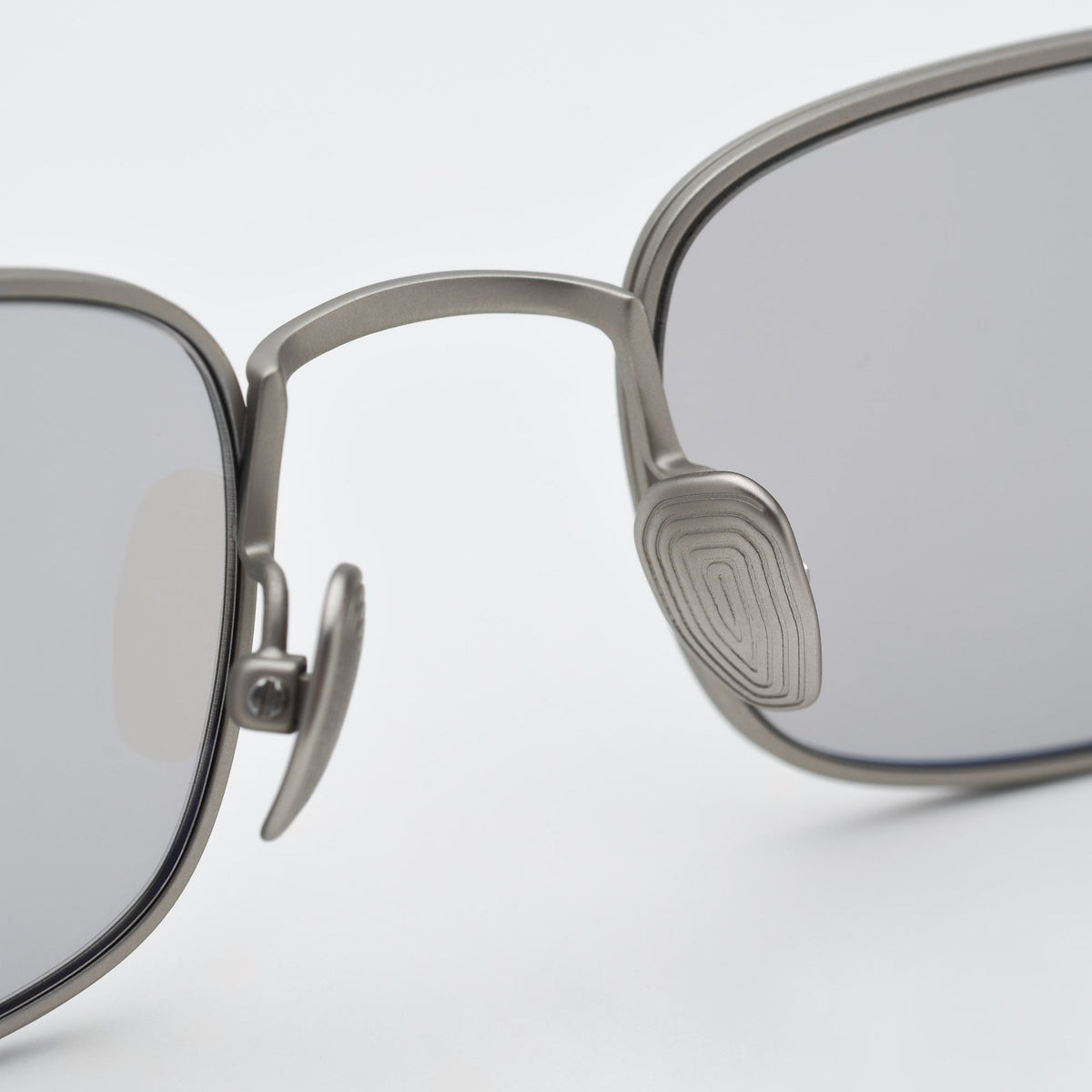 Brushed Silver / Grey