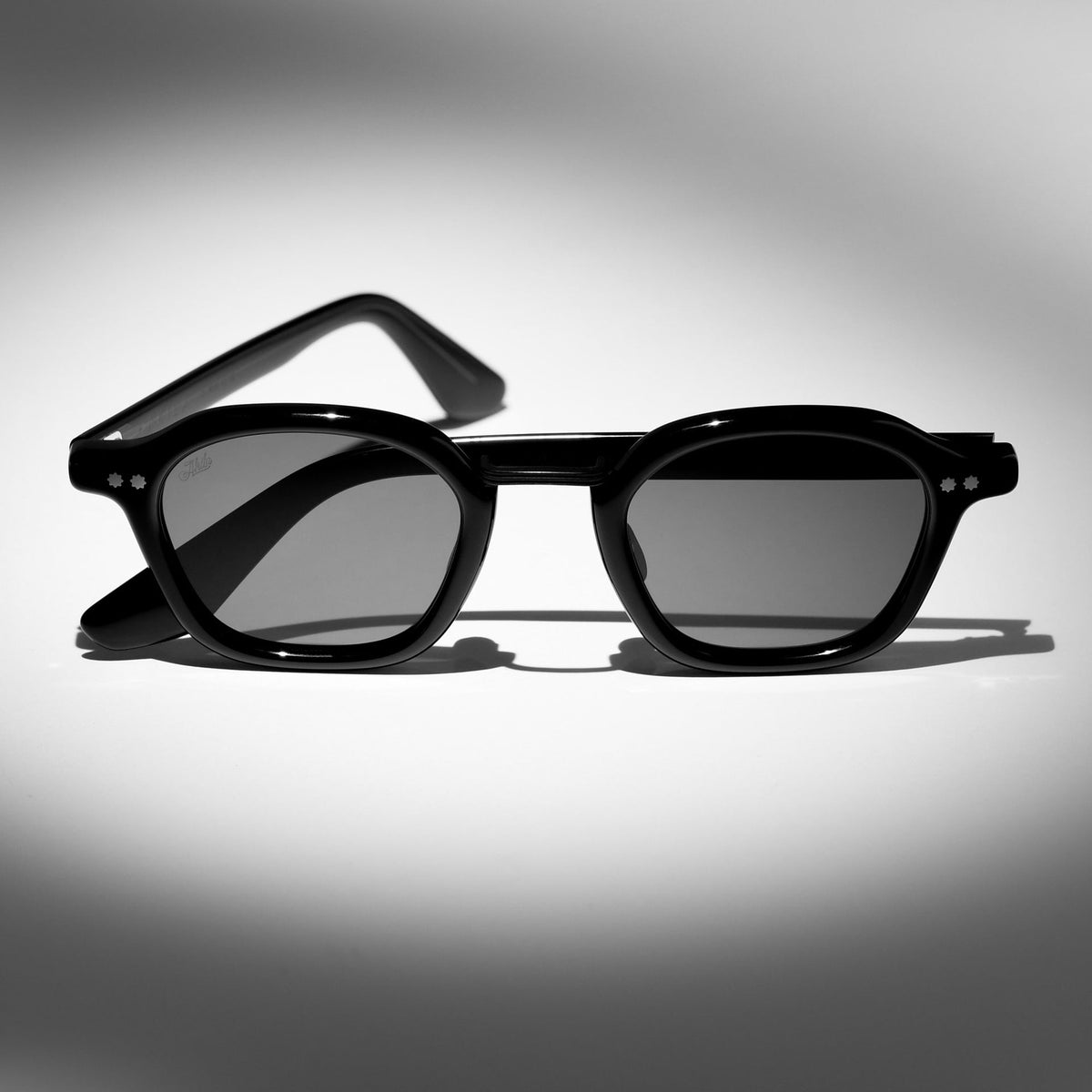 Black / Black