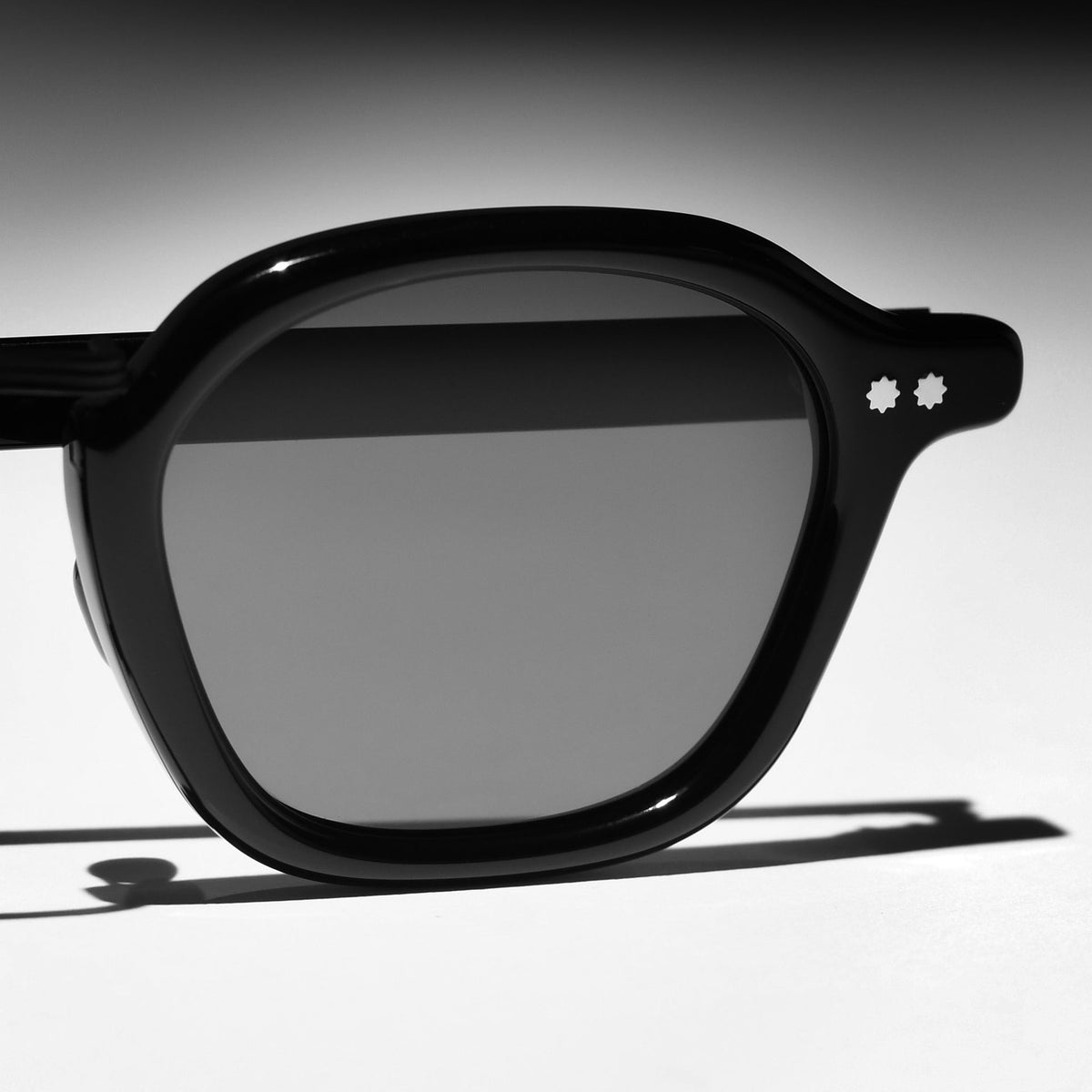 Black / Black