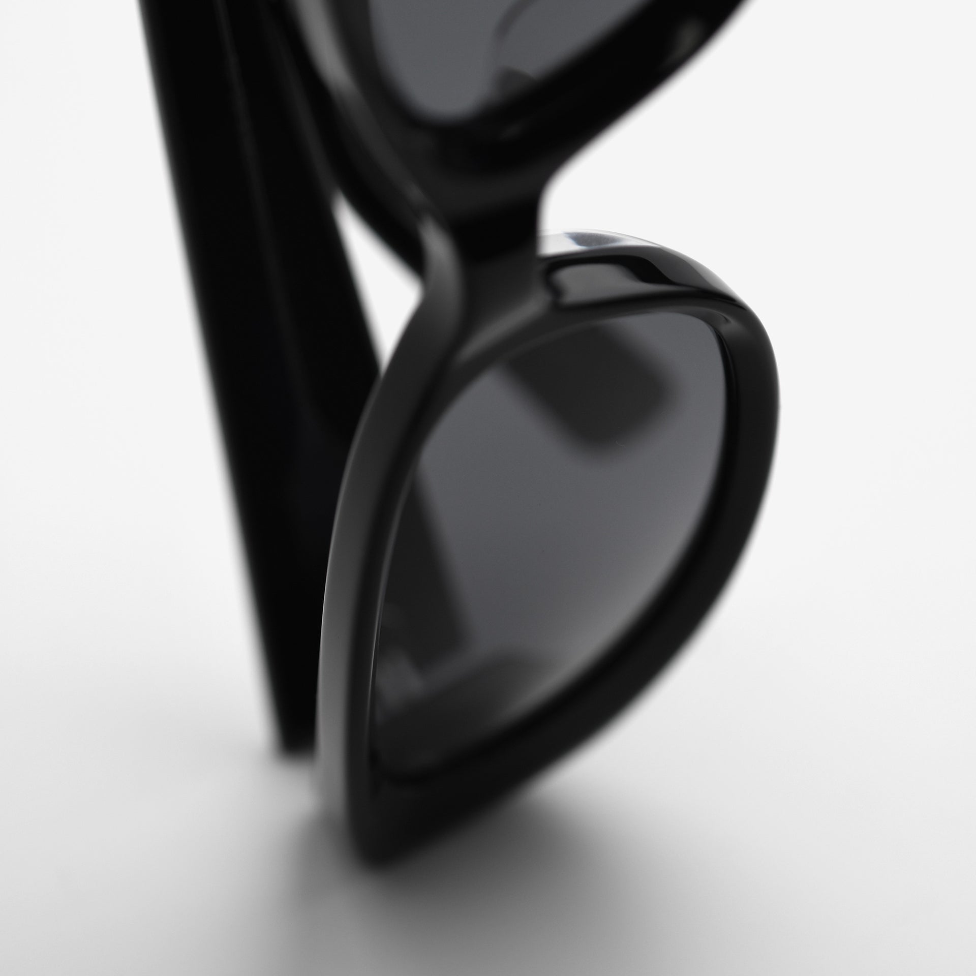 Black / Black