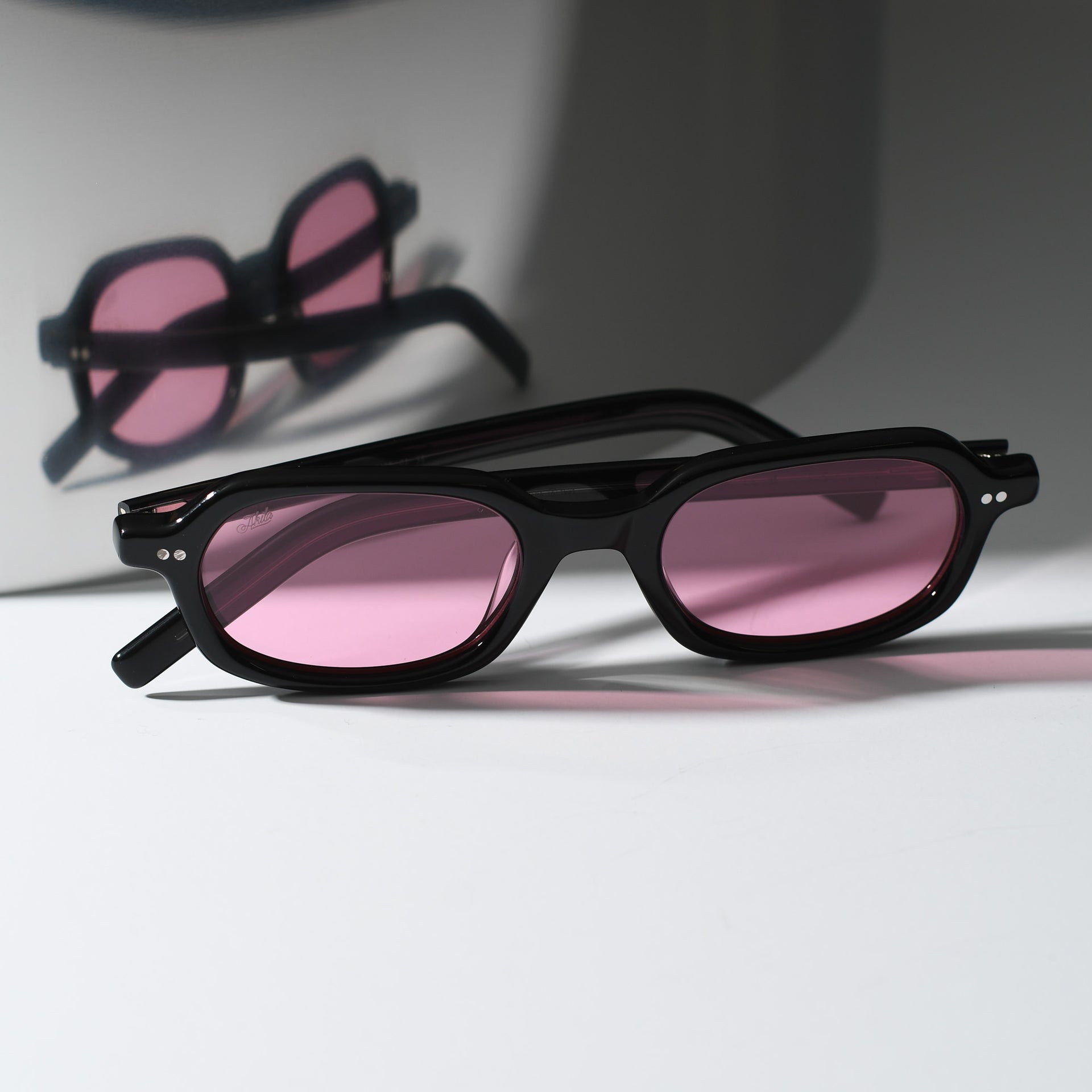 Black / Pink