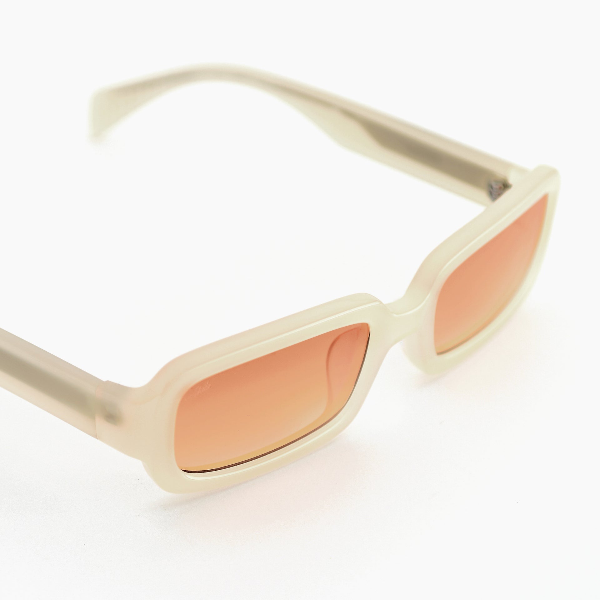 Oyster White / Orange Gradient