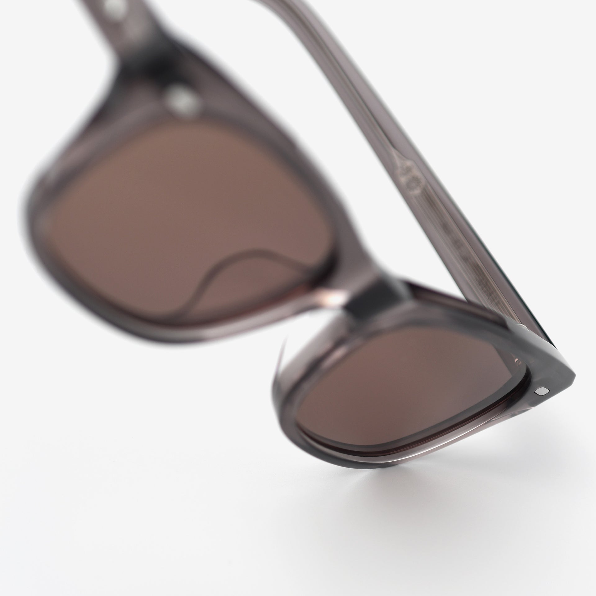 Grey / Brown