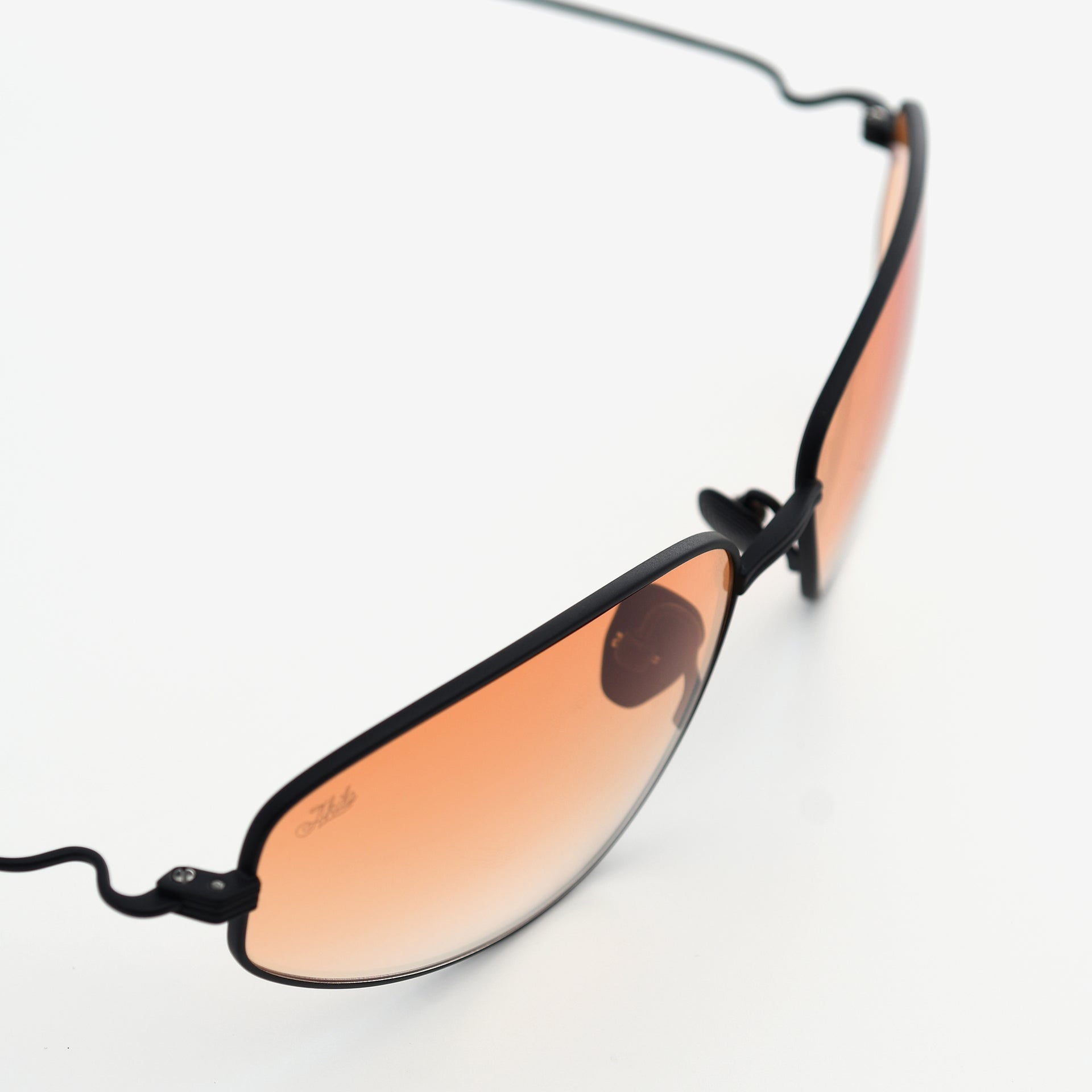 Black / Orange Gradient