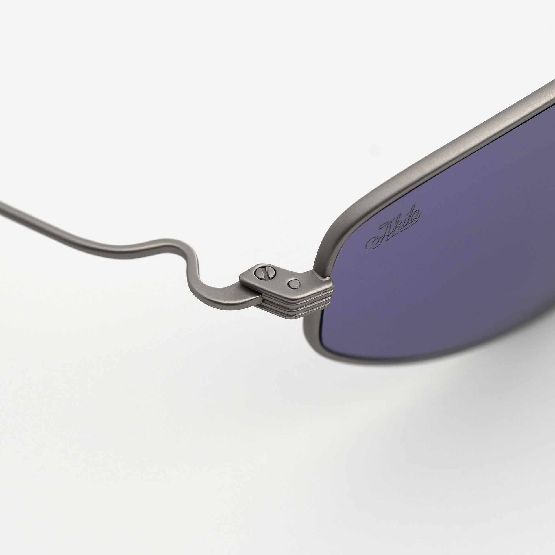 Matte Silver / Iris