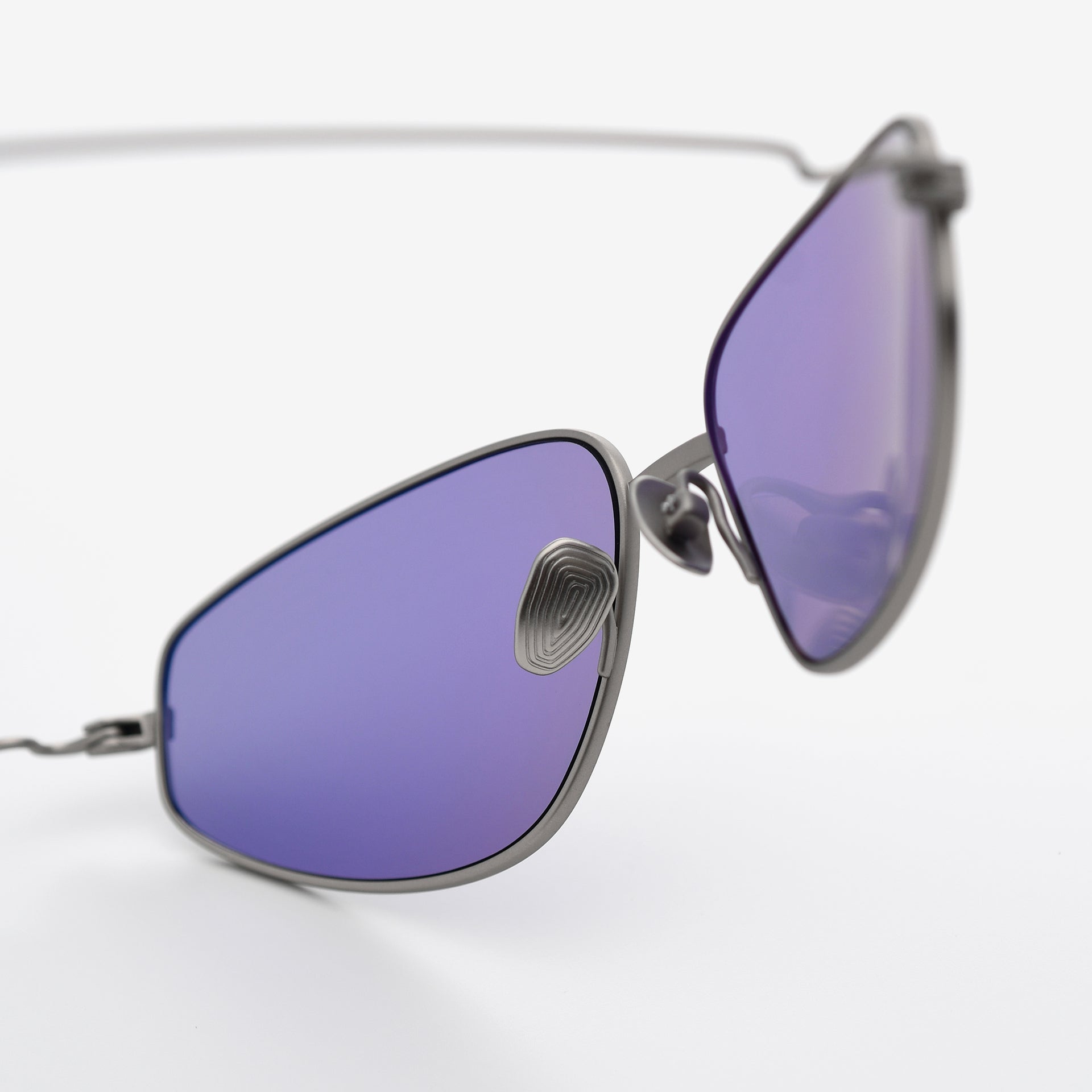 Matte Silver / Iris
