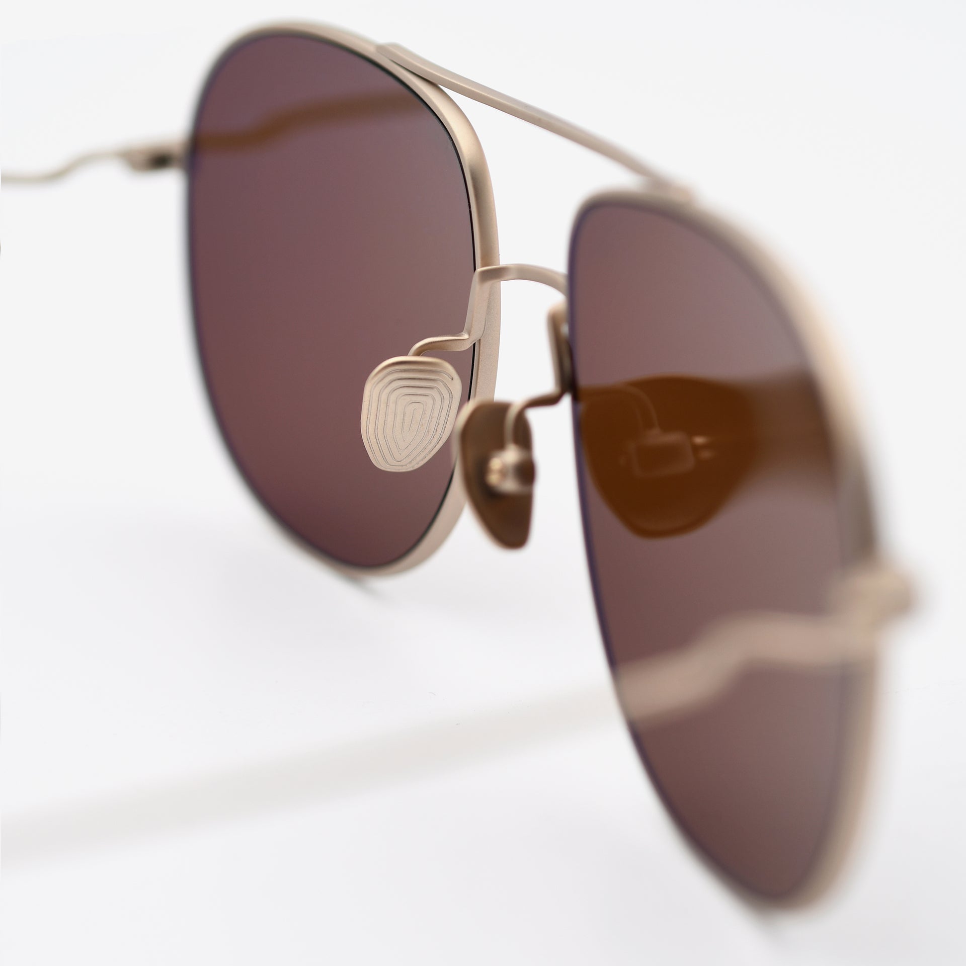 Matte Gold / Brown