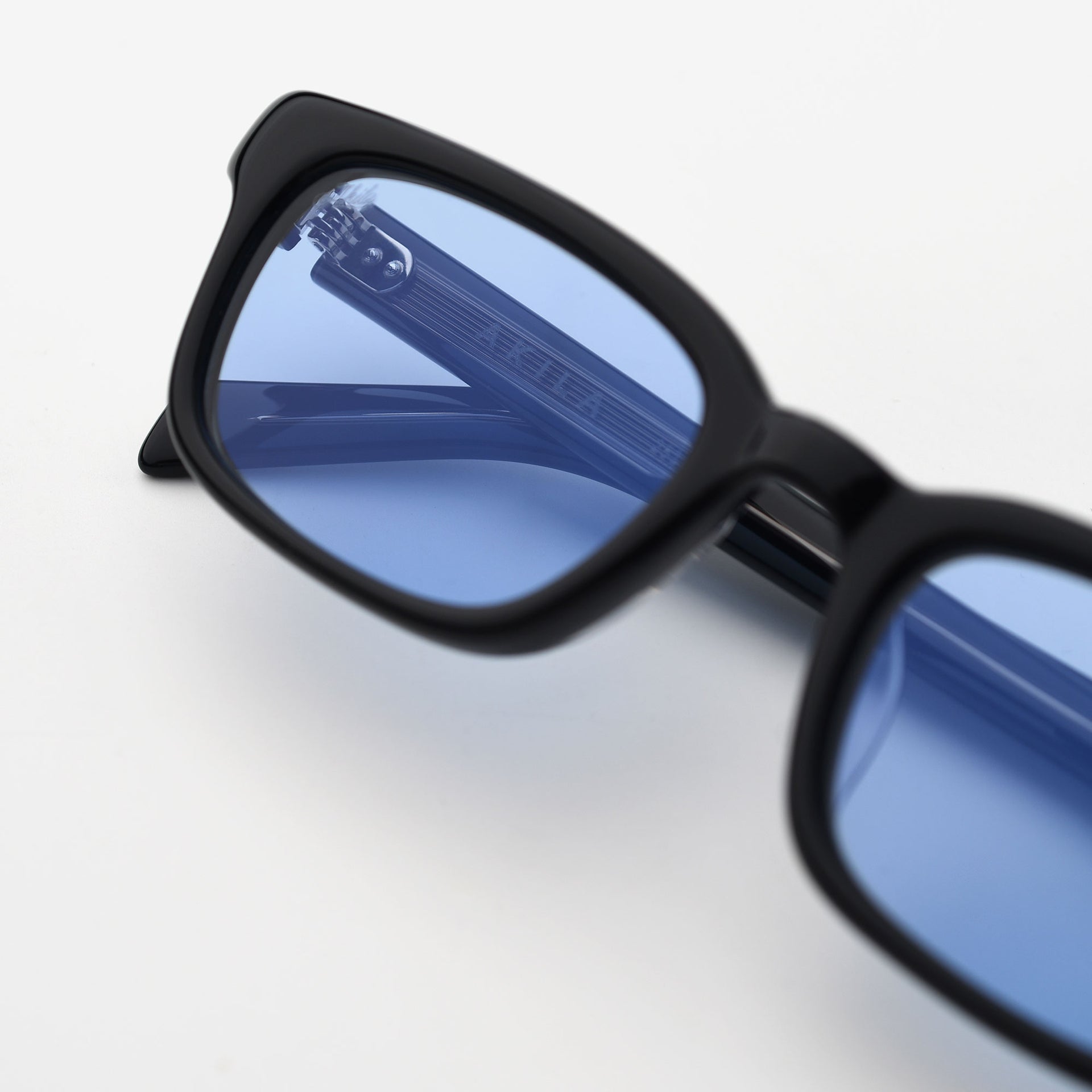 Black / Blue