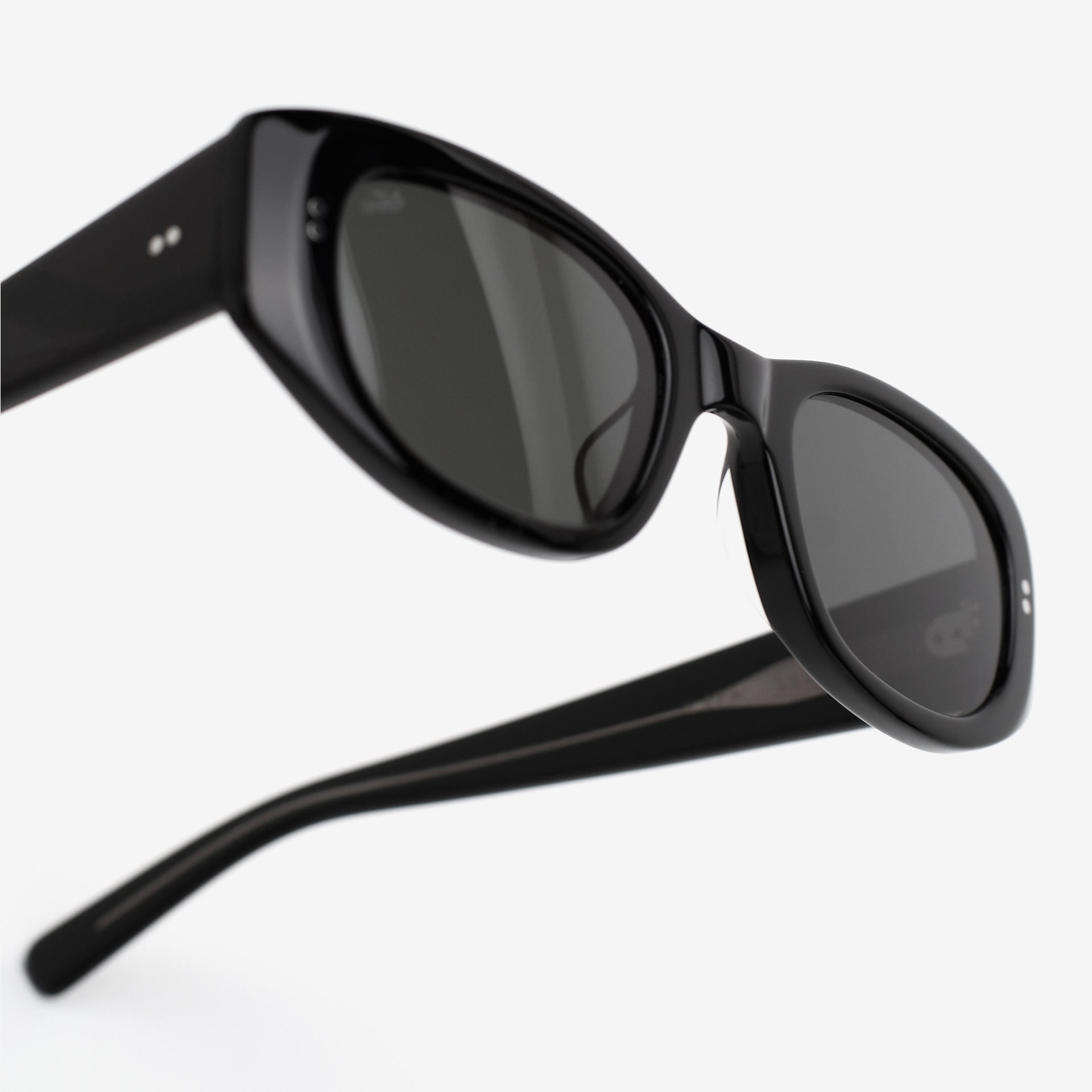 Black / Black
