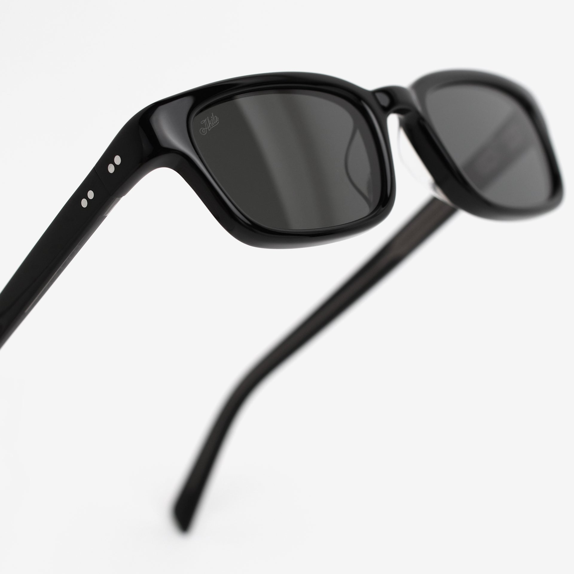 Black / Black